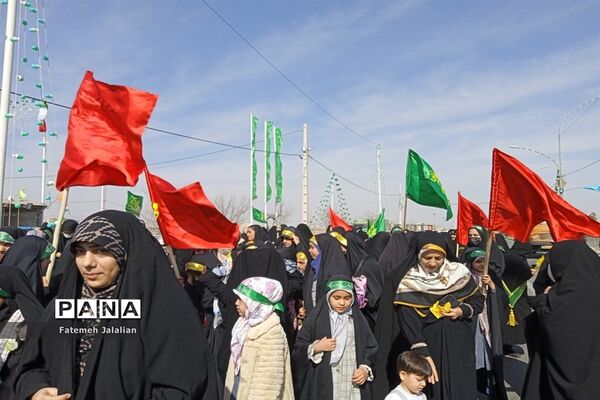 شادپیمایی دختران فاطمی قم به مقصد مسجد مقدس جمکران