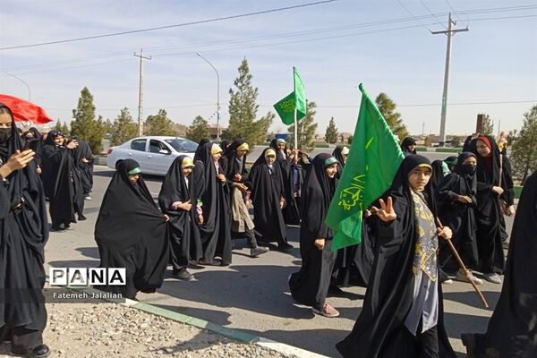 شادپیمایی دختران فاطمی قم به مقصد مسجد مقدس جمکران