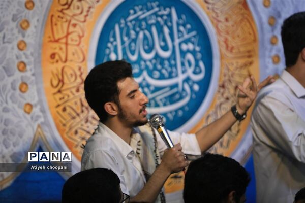 جشن ولادت امام زمان (عج) در دبیرستان فرهنگ مکتبی منطقه ۱۴