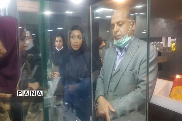 بازدید تخصصی  سرگروه‌های درسی آموزش وپرورش ناحیه 2 شهرری  از موسسه تحقیقاتی  واکسن و سرم سازی رازی