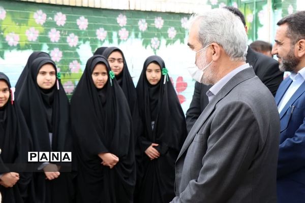 بازدید وزیر آموزش و پرورش از مدارس بافت قدیم ابرکوه