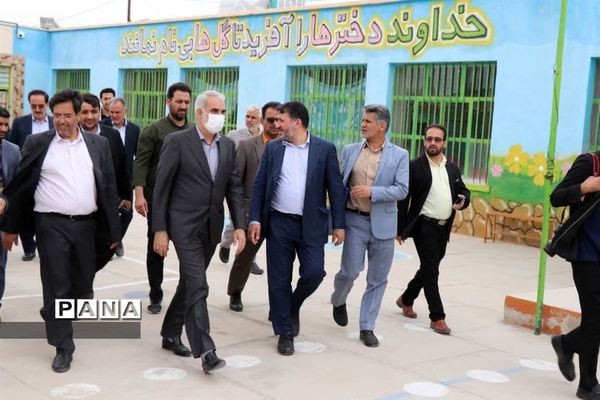 بازدید وزیر آموزش و پرورش از مدارس بافت قدیم ابرکوه