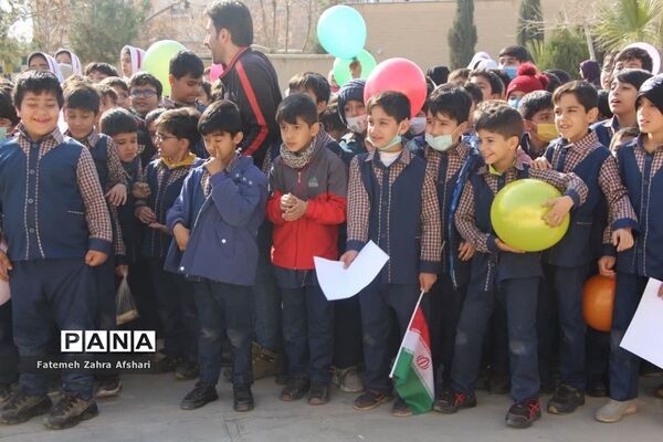 کارناوال شادی تئاتر درسی در کانون امام خمینی سمنان