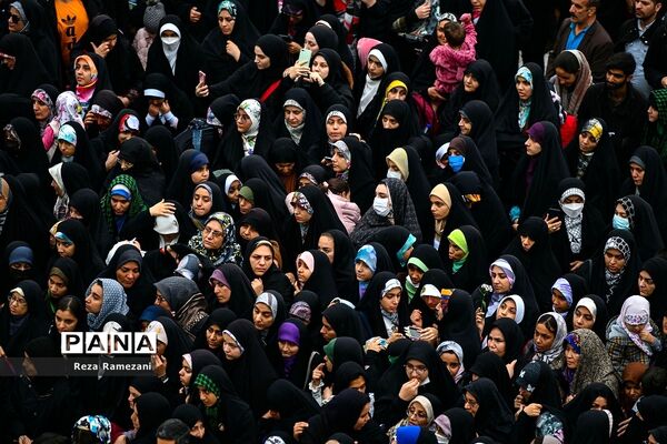 اجرای سرود سلام فرمانده 1 و 2  با حضور ابوذر روحی در مسجد جمکران