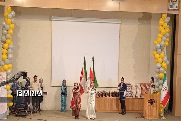 هفتمین همایش بزرگ ستارگان، ویژه دانش‌‍آموزان برتر دبیرستان شهیدمعمارزاده ناحیه 2 کرج