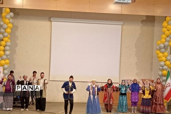 هفتمین همایش بزرگ ستارگان، ویژه دانش‌‍آموزان برتر دبیرستان شهیدمعمارزاده ناحیه 2 کرج