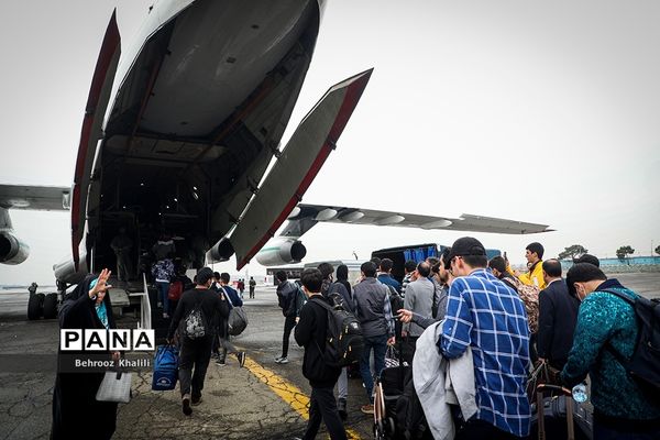 بازدید دانش‌آموزان سمپاد از مراکز مهم نظامی، دفاعی و پالایشگاه ستاره خلیج‌فارس استان هرمزگان