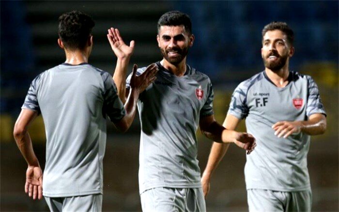 آموزش شوتزنی آقا کریم برای شوتزنان پرسپولیس