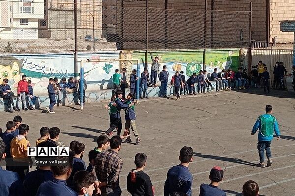 برگزاری المپیاد ورزشی درون مدرسه‌ای در دبستان پسرانه میعاد بهارستان‌2