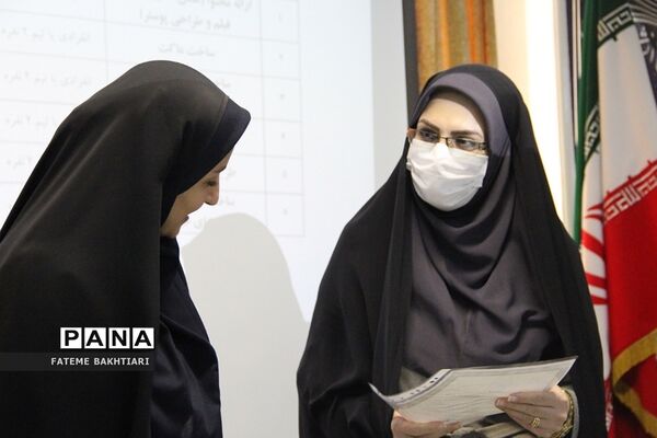 تقدیر از رابطان پژوهشسرای دخترانه رازی ناحیه یک شهرری