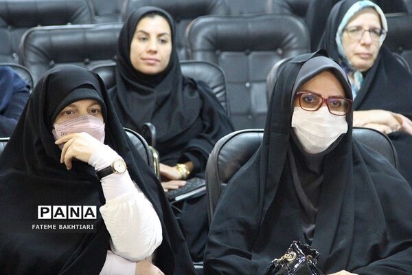 تقدیر از رابطان پژوهشسرای دخترانه رازی ناحیه یک شهرری