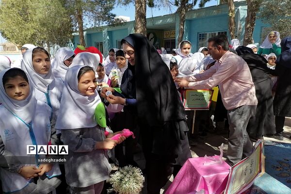 جشن سفیران سلامت مدرسه حضرت زینب(س)