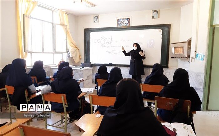 پارک‌های علم‌وفناوری؛ بستری برای آشنایی دانش‌آموزان با اقتصاد دانش‌بنیان