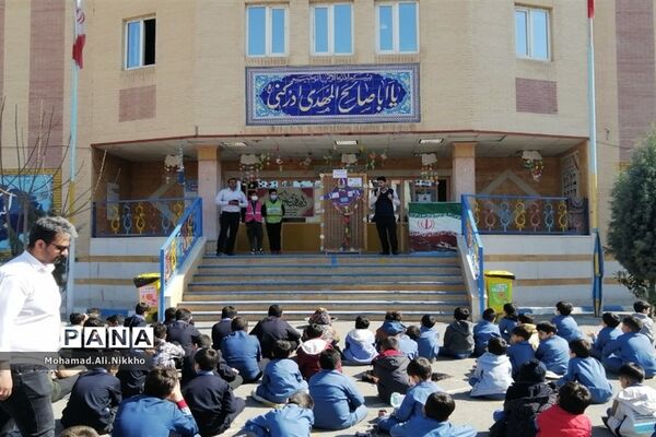 حضور آتش‌نشانان پاکدشتی در آستانه چهارشنبه سوری در مدارس