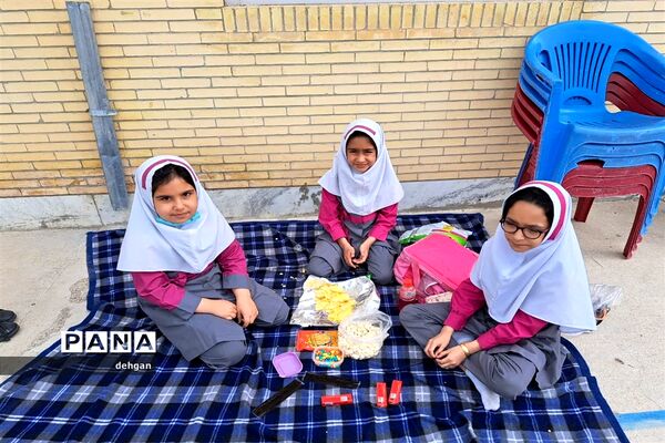 استقبال از نوروز باستانی و برگزاری اردوی درون مدرسه‌ای در دبستان ارشاد خاتم