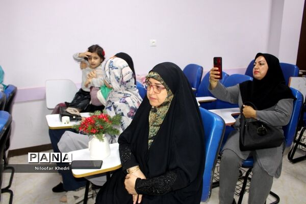 همایش صندلی داغ با افراد موفق در بوشهر