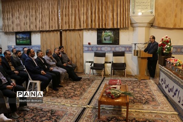 غبارروبی حرم حضرت معصومه(س) با حضور اعضای ستاد اسکان نوروزی فرهنگیان