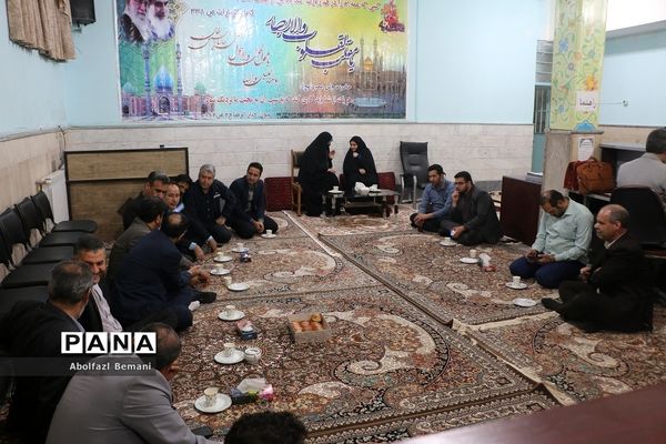 غبارروبی حرم حضرت معصومه(س) با حضور اعضای ستاد اسکان نوروزی فرهنگیان