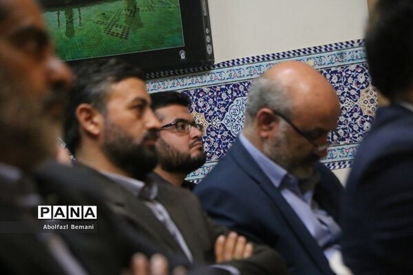 غبارروبی حرم حضرت معصومه(س) با حضور اعضای ستاد اسکان نوروزی فرهنگیان