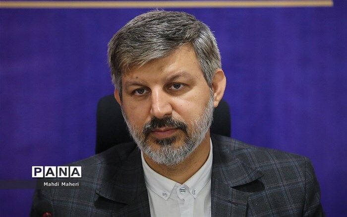 باید با تبیین و روشنگری درباره حماسه شهدا و جانبازان راه آن‌ها را ادامه داد