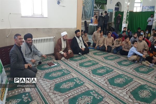 برگزاری آیین نمادین جشن تکلیف دانش‌آموزان پسر شهرستان فیروزکوه