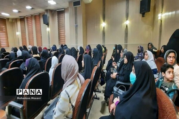 برگزاری مراسم تجلیل از برترین‌های حوزه پرورشی