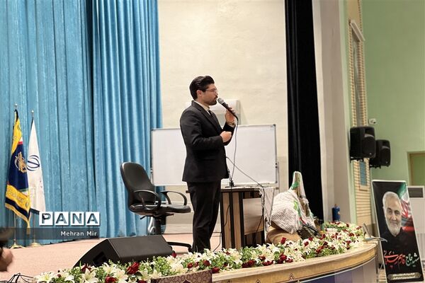 همایش بزرگداشت روز شهدا