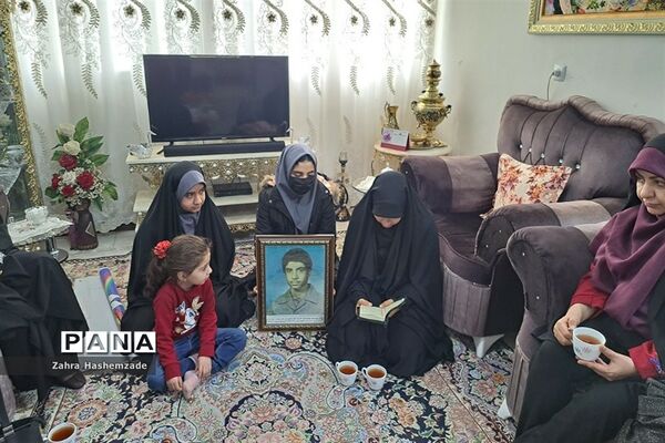 دیدار با خانواده شهدا به‌مناسبت گرامیداشت روز شهدا در شهرری