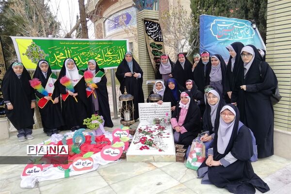 تجدید بیعت دانش آموزان منطقه ۵ با  شهید گمنام