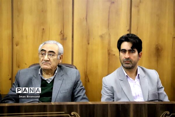 جلسه شورای پشتیبانی سوادآموزی استان لرستان