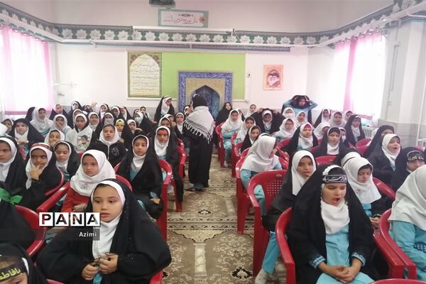 گرامیداشت روز شهدا در مدرسه شاهد عبدالرحمن آدمی در ابرکوه