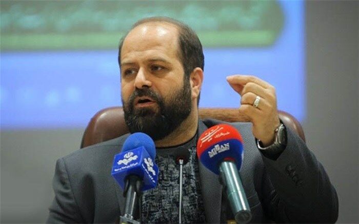 جامعه با خبر به‌هنگام و صادقانه به سمت صلاح، سوق داده می‌شود