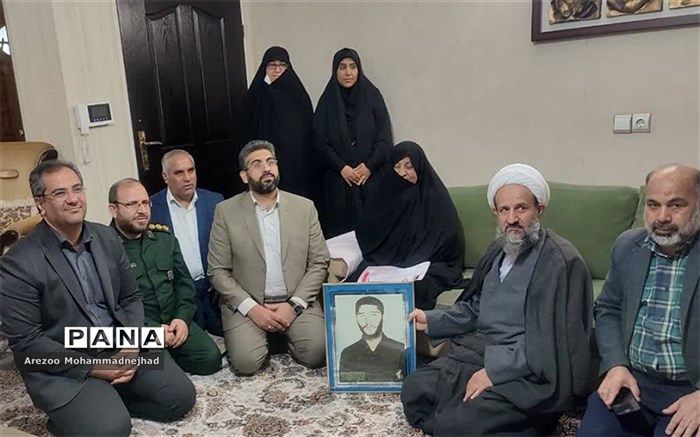 تجلیل از ۲۲۰ خانواده شهدای قرچک بمناسبت روز شهدا