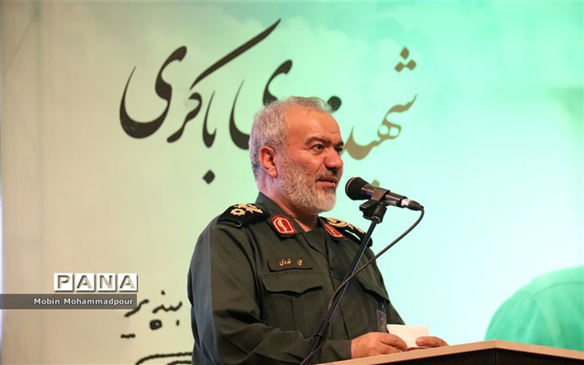 شهدا در نزد خداوند نقش اول را دارند