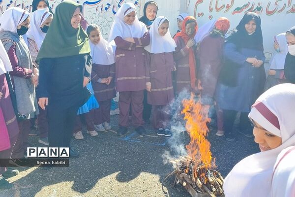 جشن نوروز و چهارشنبه سوری در دبستان حضرت زهرا (س)‌یک رودهن