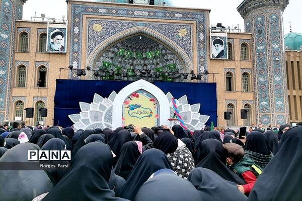 اجرای بارانی سرود سلام فرمانده