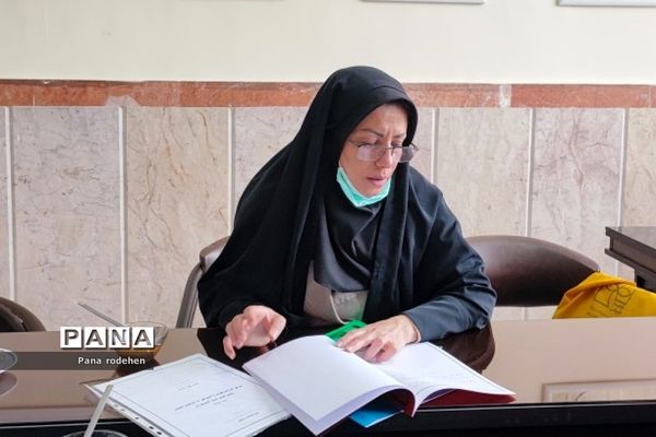 برگزاری کارگاه آموزشی اصول تدوین و مستند‌سازی تجارب برتر و داوری مستندات در هنرستان مبتکران رودهن