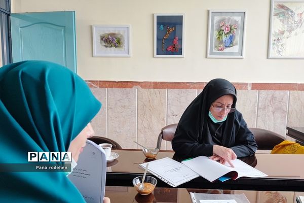 برگزاری کارگاه آموزشی اصول تدوین و مستند‌سازی تجارب برتر و داوری مستندات در هنرستان مبتکران رودهن