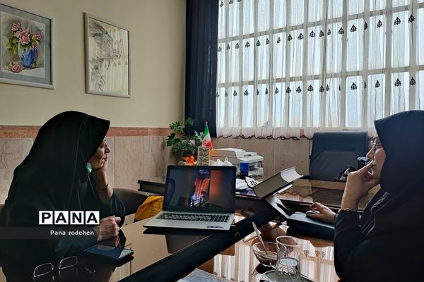 برگزاری کارگاه آموزشی اصول تدوین و مستند‌سازی تجارب برتر و داوری مستندات در هنرستان مبتکران رودهن