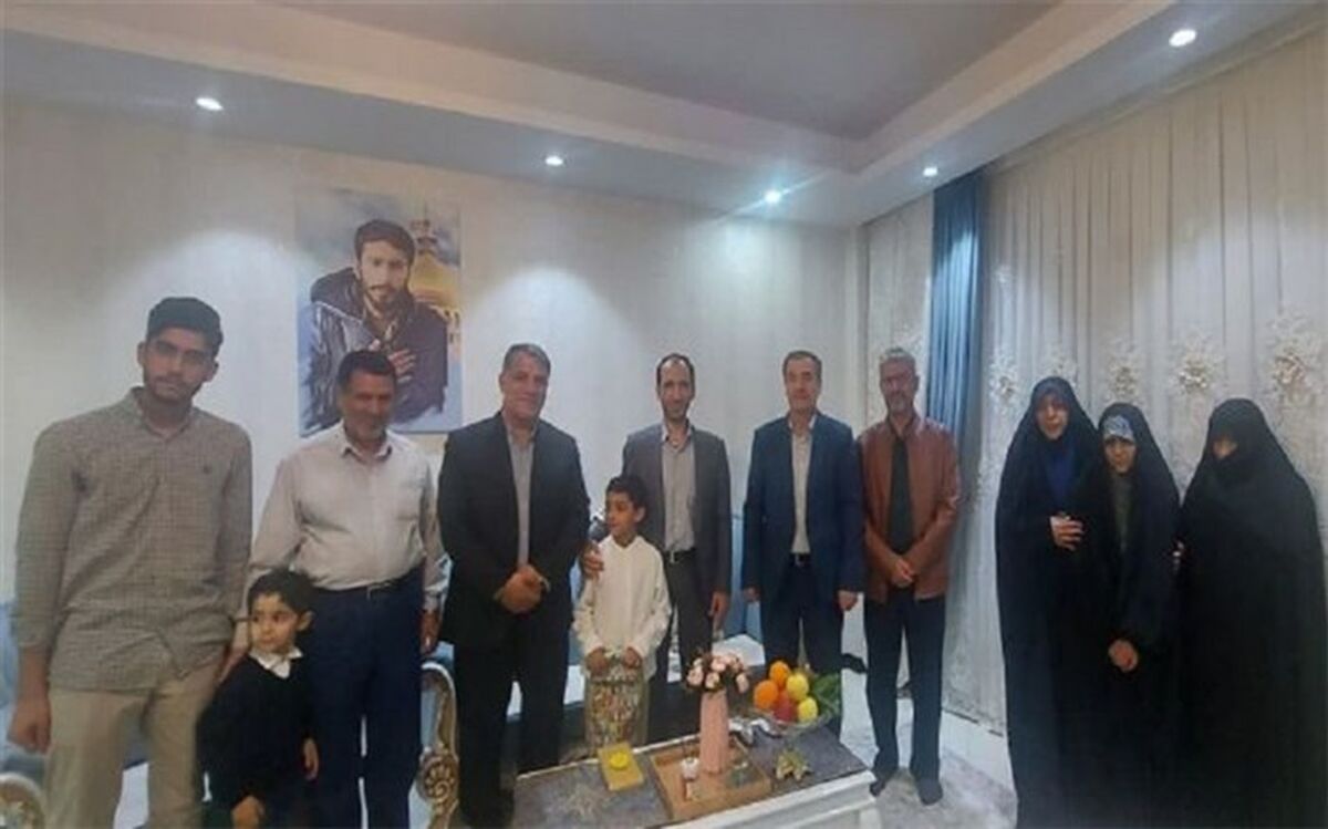 خانواده شهدا در انقلاب اسلامی یک گنجینه ارزشمند برای نسل جدید هستند