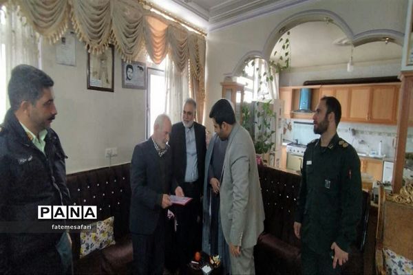 آیین غبارروبی و عطر افشانی مزار شهدا و طرح سلام بر شهید در شهرستان فیروزکوه