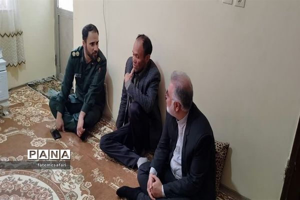 آیین غبارروبی و عطر افشانی مزار شهدا و طرح سلام بر شهید در شهرستان فیروزکوه