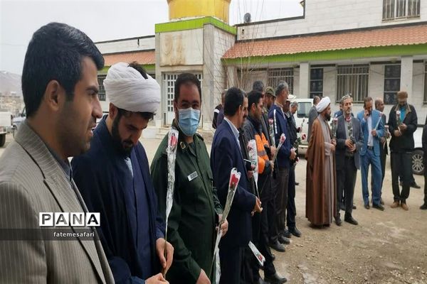 آیین غبارروبی و عطر افشانی مزار شهدا و طرح سلام بر شهید در شهرستان فیروزکوه