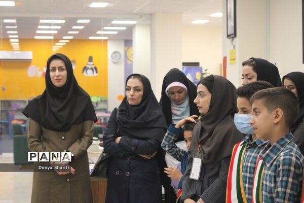نمایشگاه جابربن حیان دبستان شهید کاوه شهرستان بوشهر