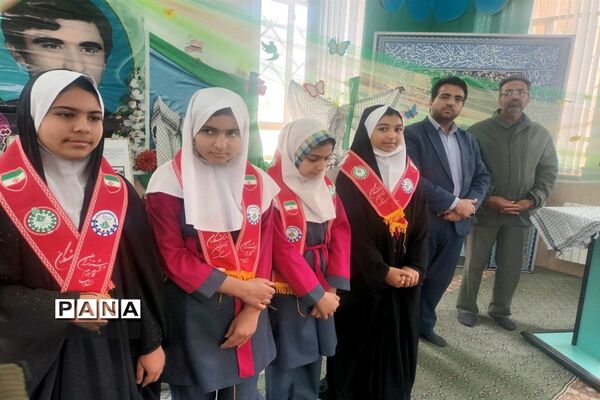 برگزاری مراسم بزرگداشت شهدا درمدارس ابرکوه