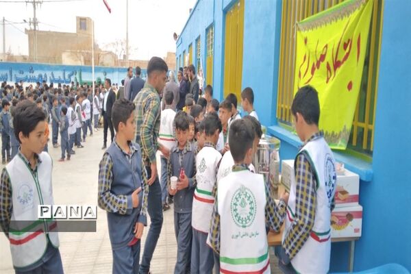 برگزاری مراسم بزرگداشت شهدا درمدارس ابرکوه
