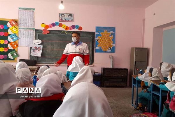 اجرای طرح همتا در مدارس ابتدایی آباده