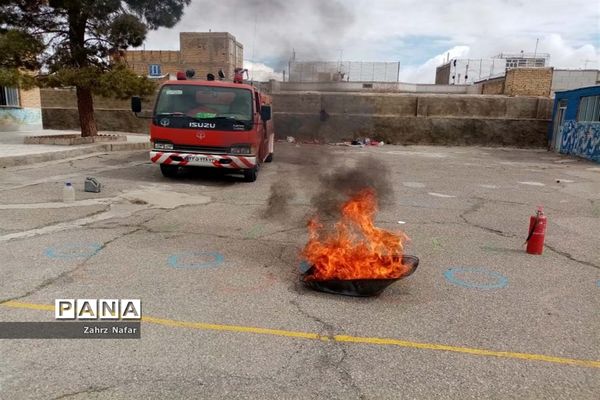 جشن سبزه‌ها در مدارس آباده