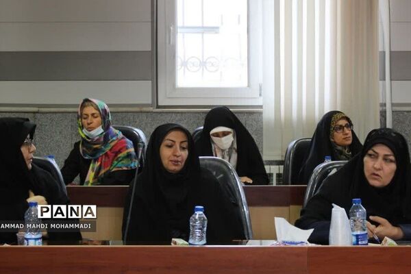 تجلیل از بانوان فعال و اثرگذار فشافویه