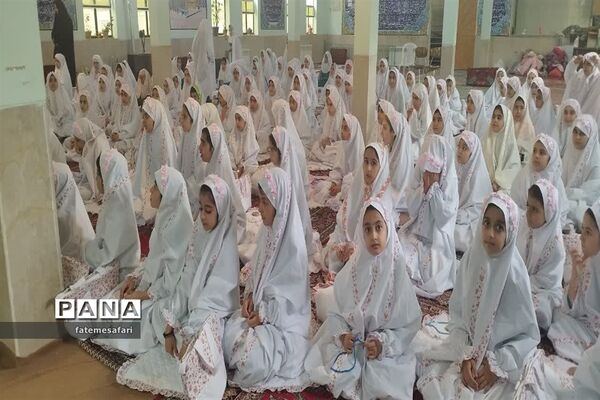 برگزاری مرحله دوم آیین با شکوه جشن فرشته‌ها دانش‌آموزان دختر شهرستان فیروزکوه